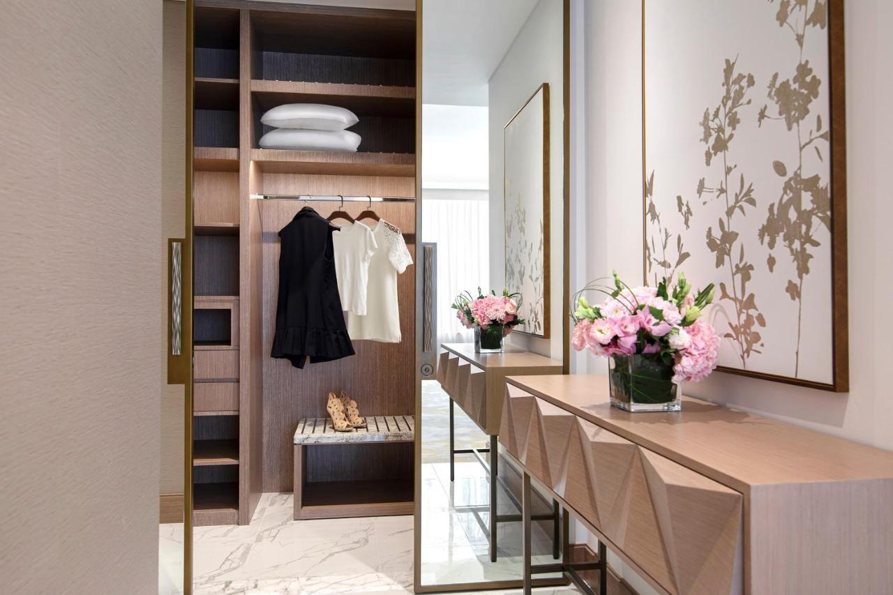 فندق الجداف روتانا سويت دبي المظهر الخارجي الصورة A walk-in closet